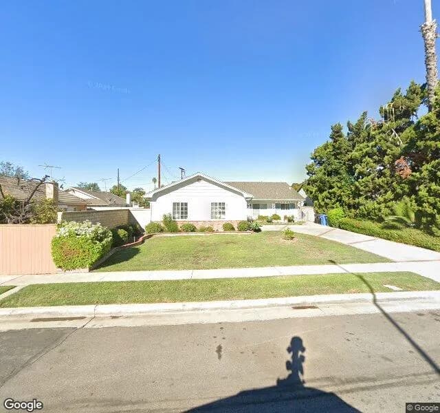 A Precious Care Villa - Board And Care Home in Northridge, California