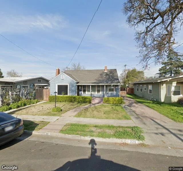 Aline & Adrianne's House I