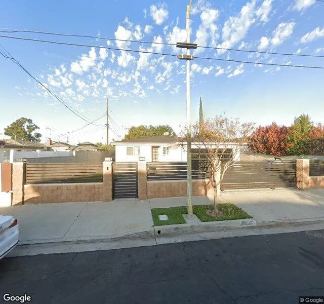Ana's Residence Care 1 - Board And Care Home in North Hollywood, California