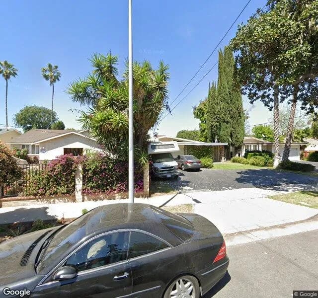 Angels Hands Senior Living - Board And Care Home in Van Nuys, California