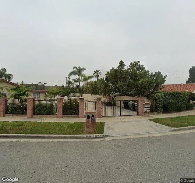 Barr Senior Courtyard I - Board And Care Home in Garden Grove, California