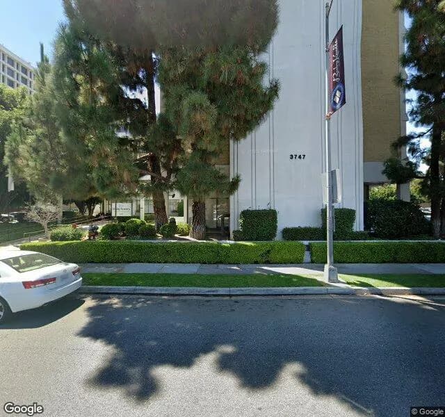 Bay Towers At Bixby Knolls