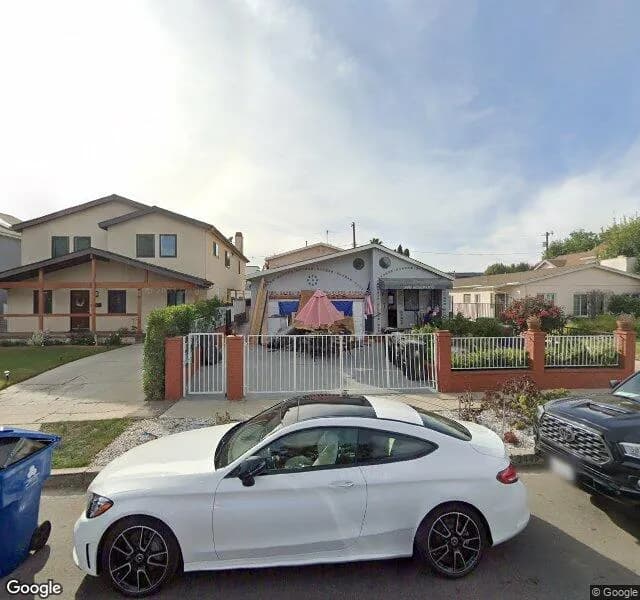 Bentley House - Board And Care Home in Los Angeles, California