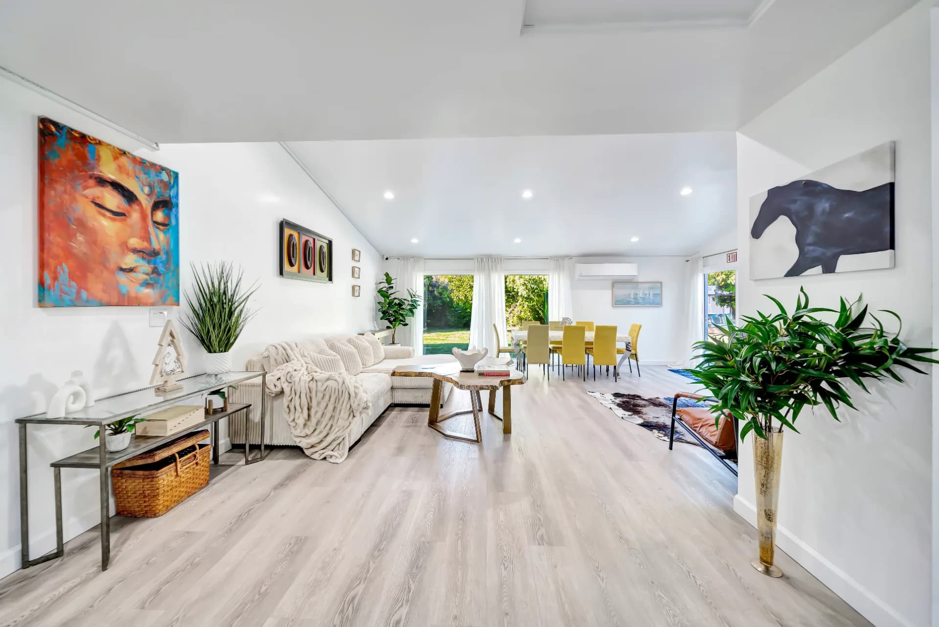 Cared With Love - Photo 6