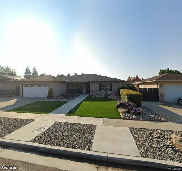Fresno Guest Home #15