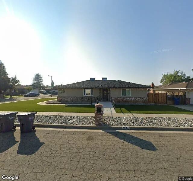 Fresno Guest Home # 37 - Board And Care Home in Fresno, California