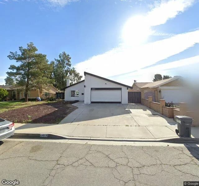 Full Hearts & Minds Llc