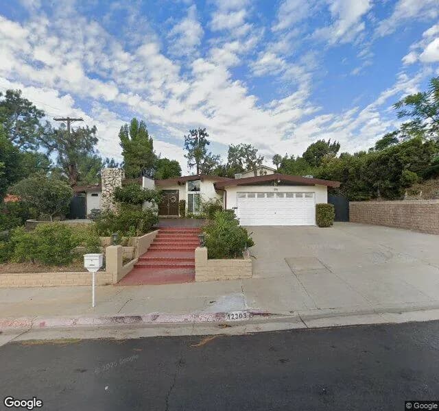 Future Senior Living - Board And Care Home in Granada Hills, California