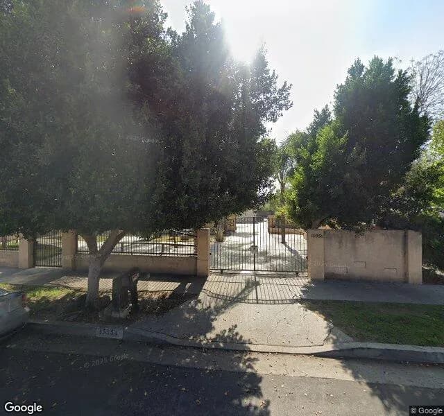 Golden Rain Senior Care - Board And Care Home in North Hills, California