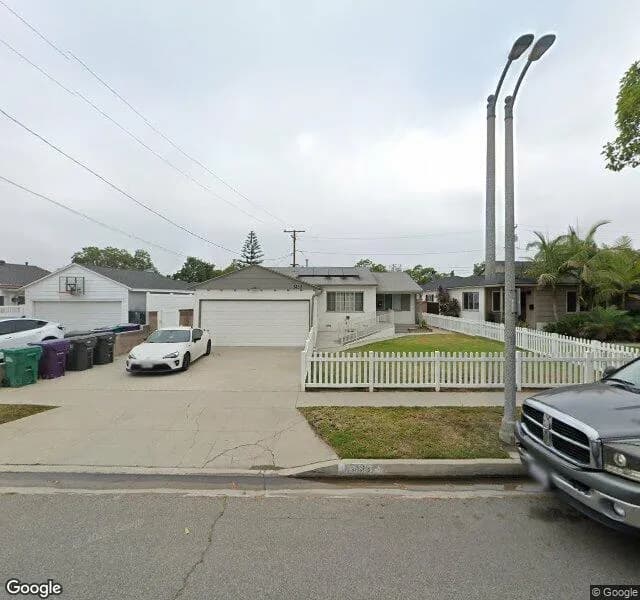 In R Great Hands - Stevely - Board And Care Home in Long Beach, California