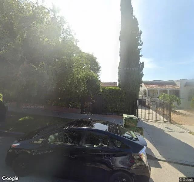 J-j Qualcare Home - Adult Residential Facility in Los Angeles, California