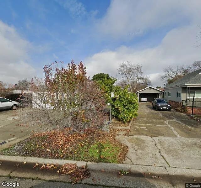 Joy's Care Home-elm - Board And Care Home in Roseville, California