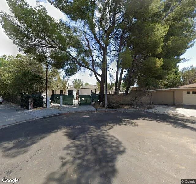 Lindley Assisted Living - Board And Care Home in Northridge, California