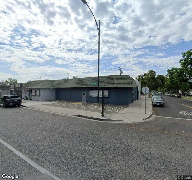 Mamik Papik Adult Center