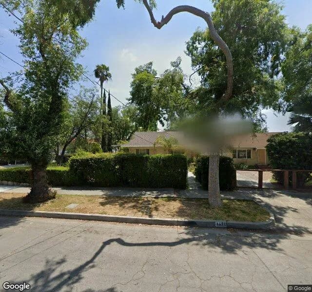 Nelville Guest Home - Topeka - Adult Residential Facility in Pasadena, California