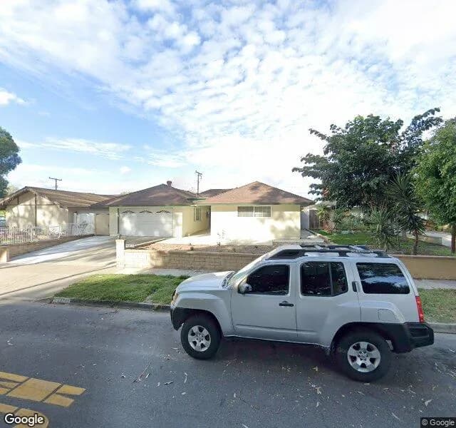 Royal Senior Living 2 - Board And Care Home in Lake Forest, California