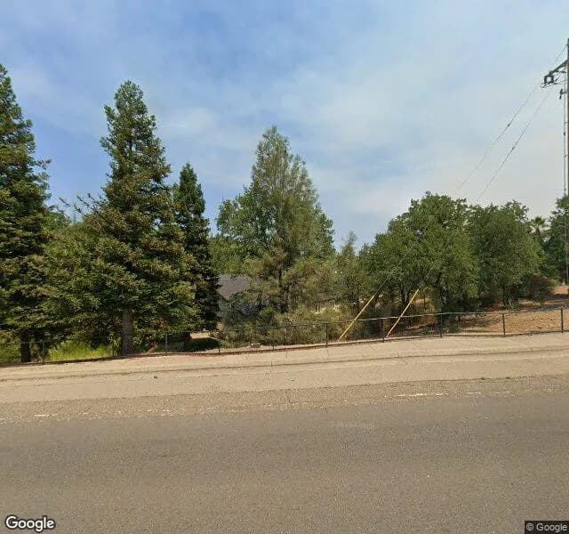 Sierra Oaks Of Redding - Assisted Living Facility in Redding, California