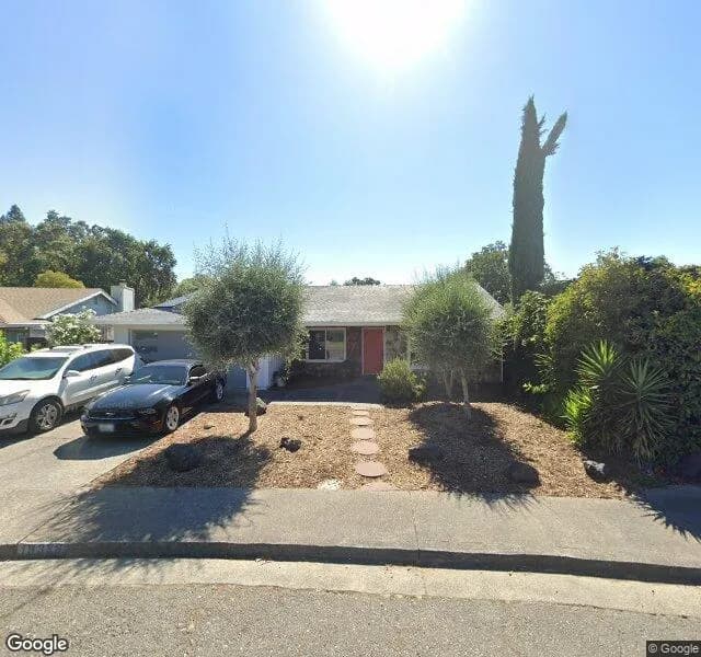 Sonoma Oak Tree Place