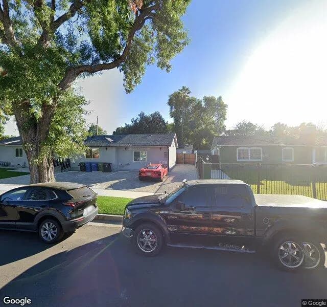 Sunny Home Assisted Living - Board And Care Home in Van Nuys, California