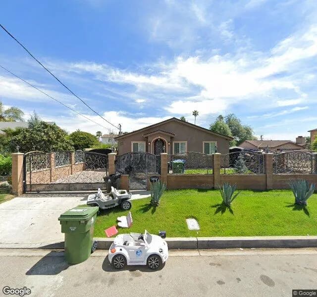 Sweet Home Senior Living 2 - Board And Care Home in Van Nuys, California
