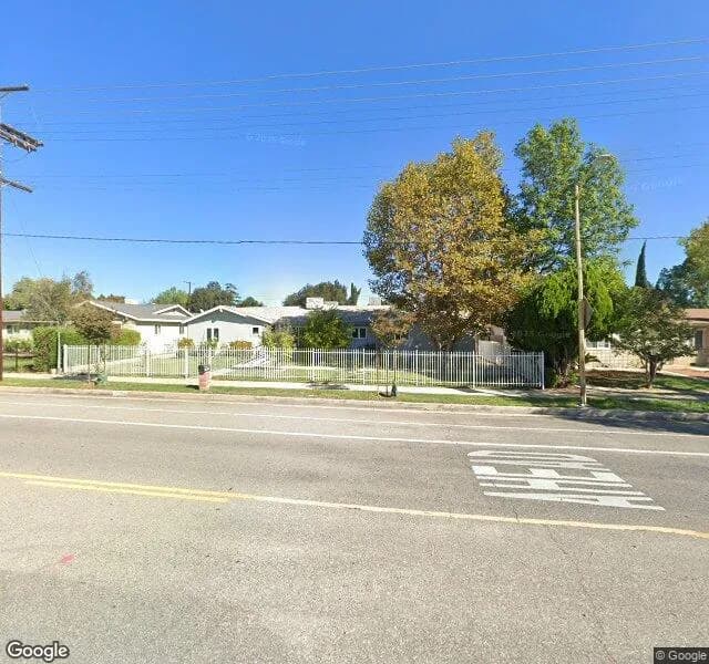 Tracy's Boarding Care - Louise - Board And Care Home in Northridge, California