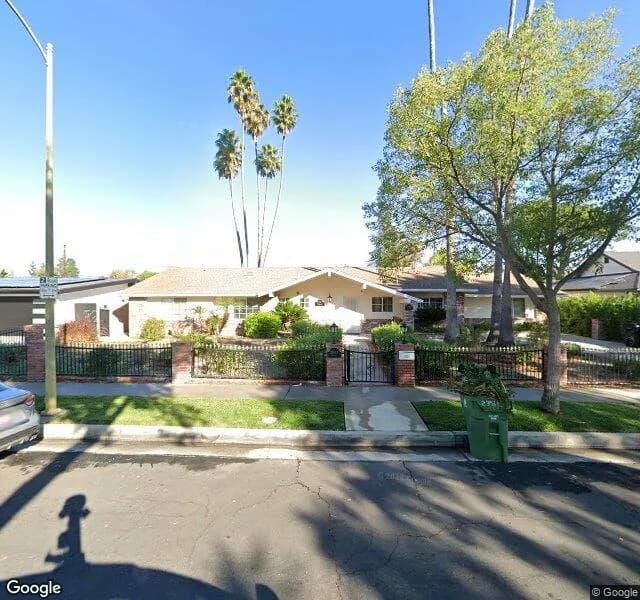 A'one Villa Assisted Living - Board And Care Home in Woodland Hills, California