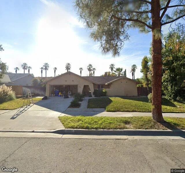 Arlington Heights Assisted Living And Memory Care - Board And Care Home in Riverside, California