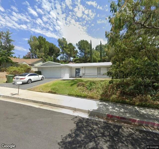 Aurora Home For Seniors - Board And Care Home in Granada Hills, California