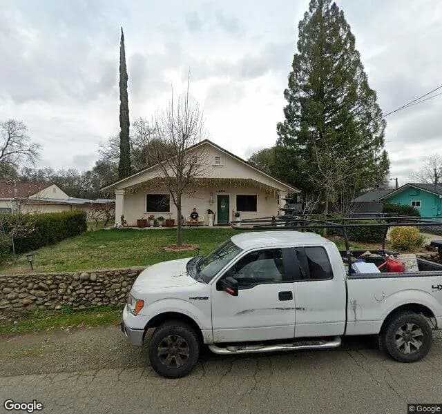 Citrus Pines Senior Living - Board And Care Home in Citrus Heights, California