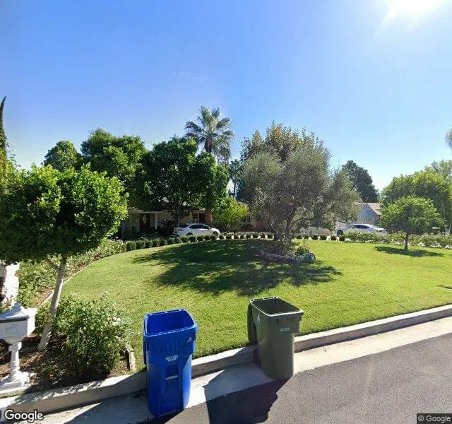 Heart To Heart Senior Living - Board And Care Home in Northridge, California