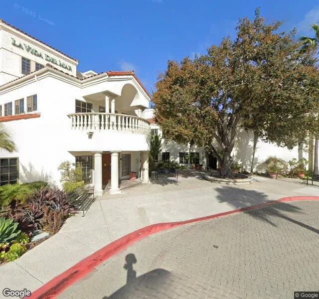 La Vida Del Mar - Assisted Living Facility in Solana Beach, California