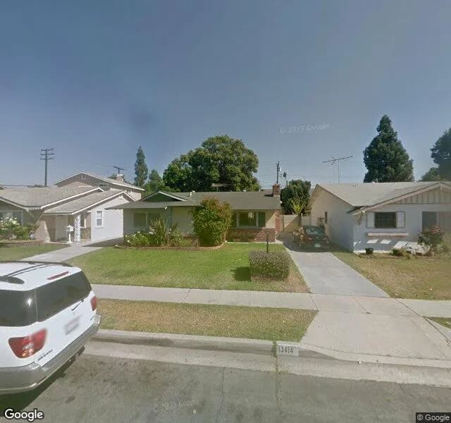 Mosaic Of Friends Iii - Adult Residential Facility in Downey, California