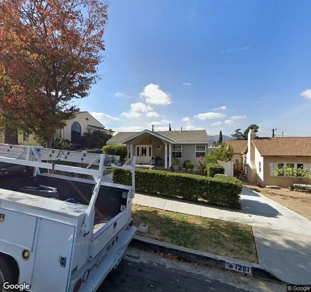 Oakridge Inn - Board And Care Home in Glendale, California