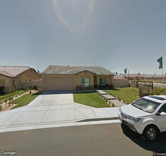 Oakwood Court Residential Home - Board And Care Home in Victorville, California