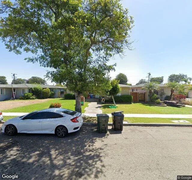 Phamily Home Elderly Care 3