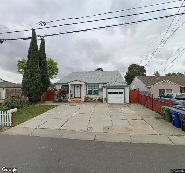 Queen Care Home - Adult Residential Facility in Castro Valley, California