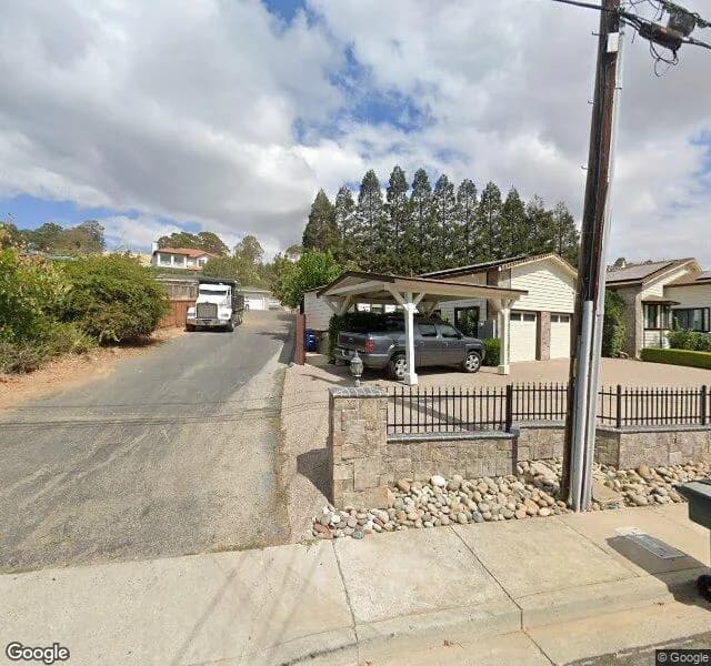 Reyes Guest Home Navaronne Ii - Board And Care Home in Concord, California