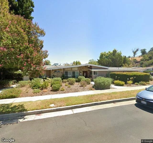 Shalom Elderly Care, Inc. 4 - Board And Care Home in Woodland Hills, California