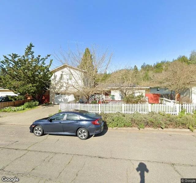 Sleepy Hollow Assisted Living - Board And Care Home in Santa Rosa, California