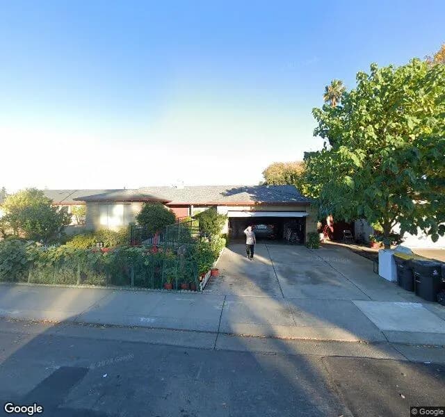 Sonia's Care Home 2 - Board And Care Home in Stockton, California