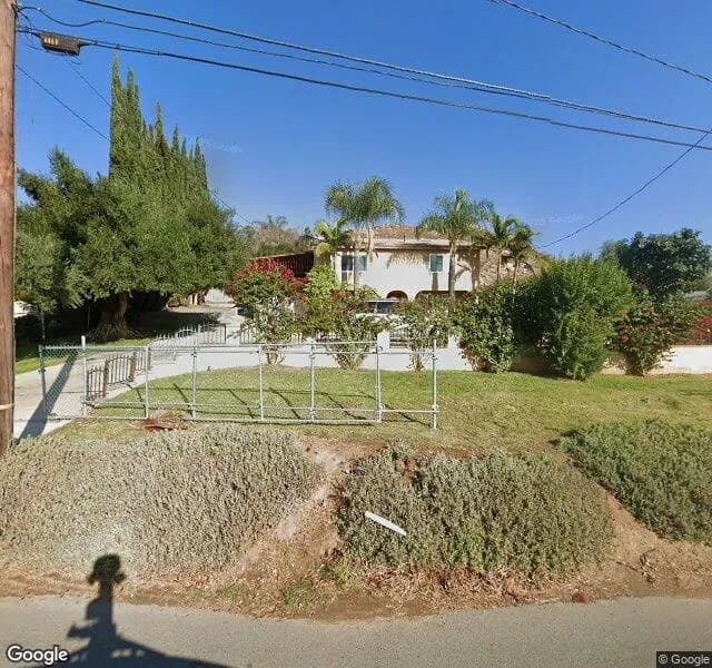 Tomlinson's Community Care Home - Adult Residential Facility in Riverside, California