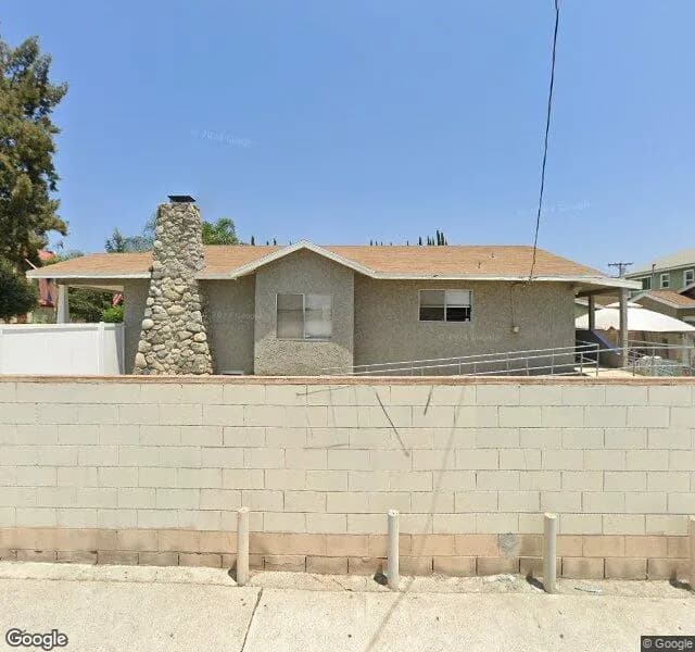 Touching Hearts Boarding Care - Board And Care Home in Glendale, California