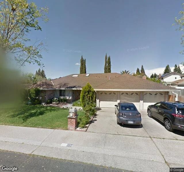 Wholesome Elderly On Kifisia