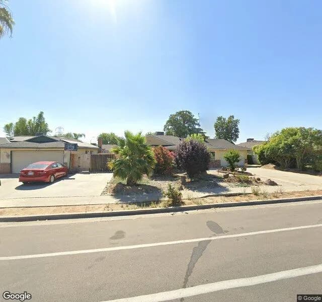 Yellow Rose Residential Care Home-hughes - Adult Residential Facility in Fresno, California